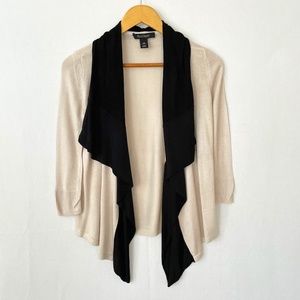 WHITE HOUSE BLACK MARKET Size XS Ecru Open Cardigan Sweater w/Black Shawl Collar